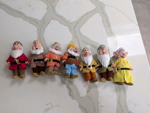 Vtg disney snow - &, the