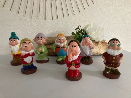1124 lot 7 figurines - 1124⚜️, de